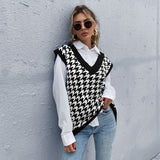 Knitted Sleeveless Vest with Checkered V-neck Sweater